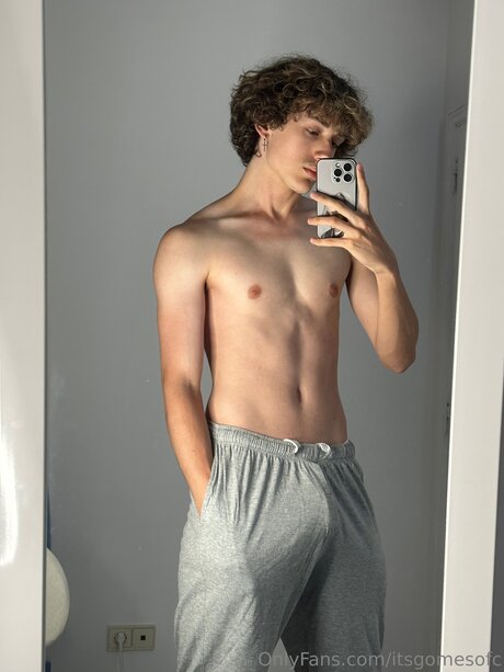 Itsgomesofc naked model galleries