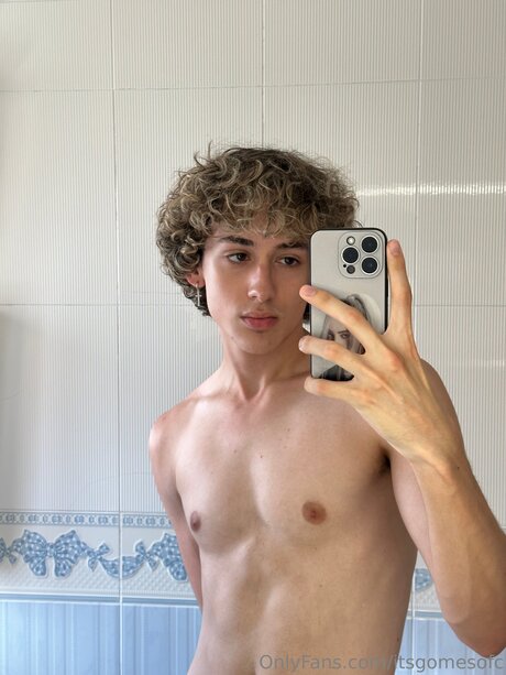 Itsgomesofc sex model image