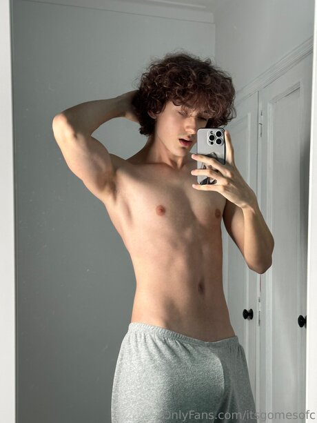 Itsgomesofc art pornstar pic