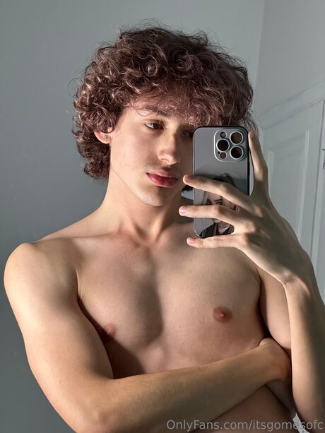 Itsgomesofc naked model pictures