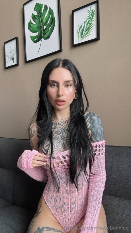 Babebunniee model hd photo