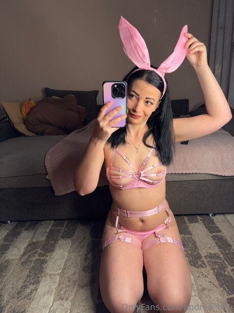 Andrea Bby free star photo