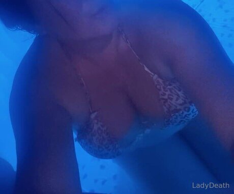 U137557190 naked actress images