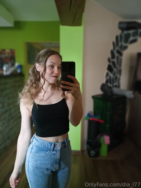 Dia L77 naked pornstar archive