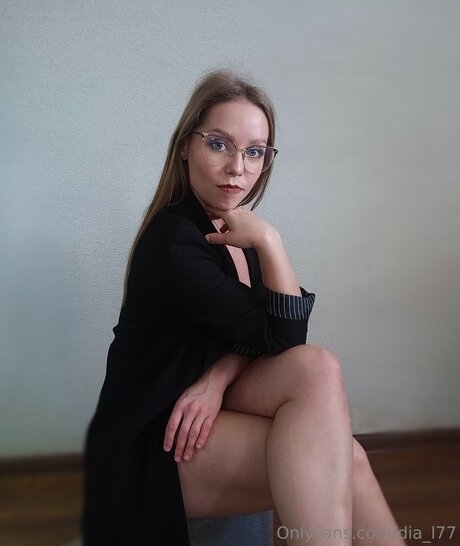 Dia L77 hd actress pic