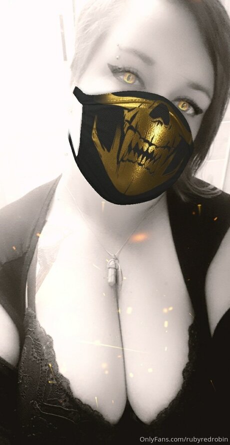 Rubyredrobin model hot galleries