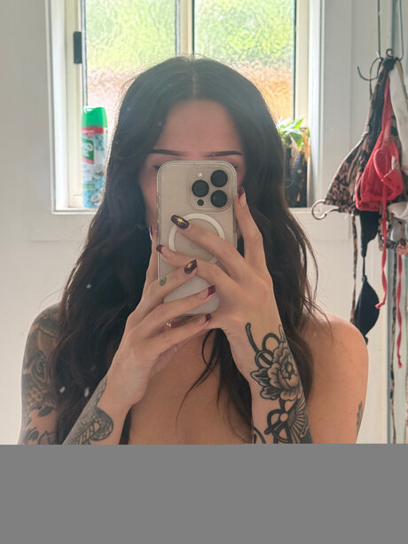 Taragracex model adult picture