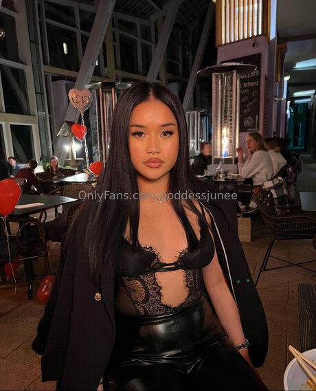 Goddessjunee model high quality image