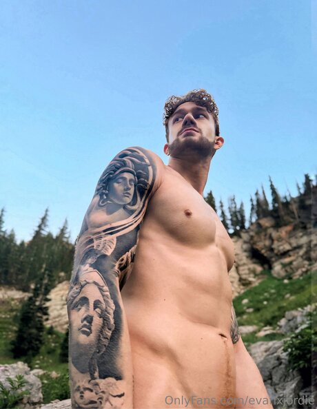 Evanxjordie star sexy pictures