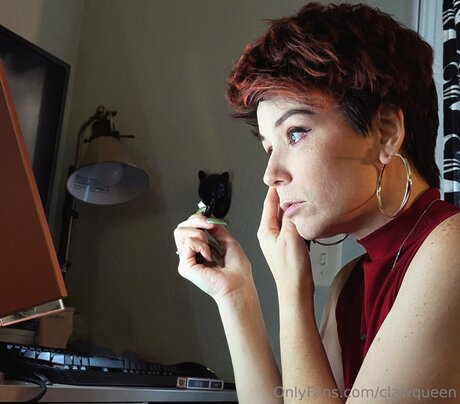 Clawqueen nudes model images