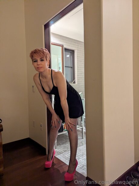 Clawqueen exclusive star picture