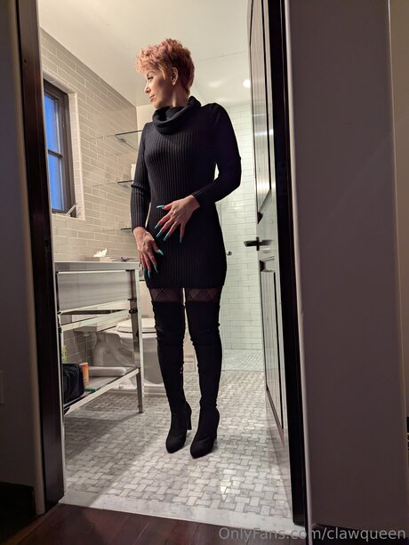 Clawqueen pornstar adult img