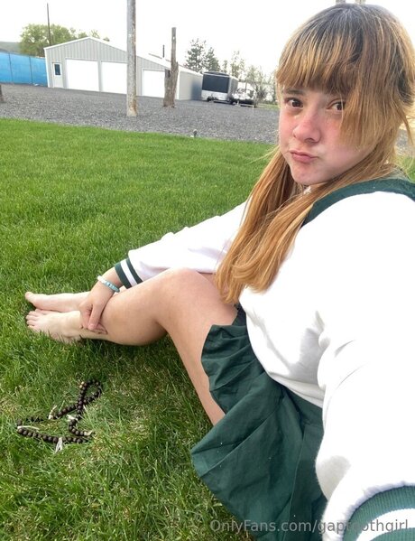 Gaptoothgirl pornstar naked photos