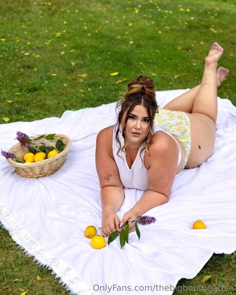 Thebigbootybarbie best pornstar photos