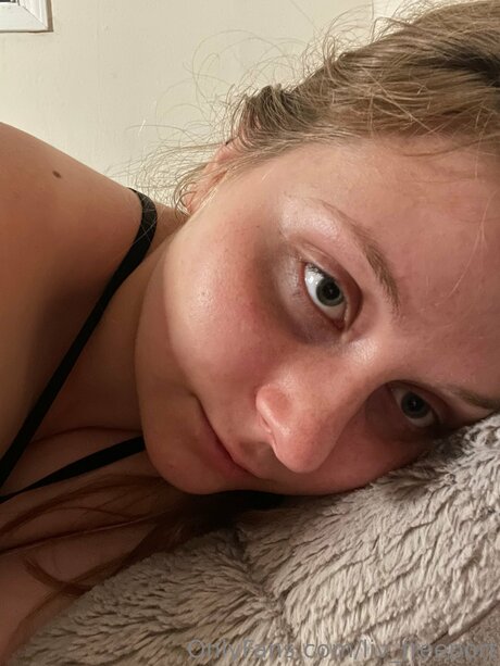 Liv Freeport model sexy pics