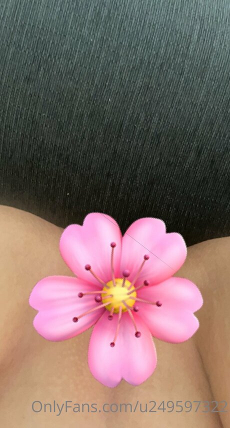 U249597322 pornstar pretty images