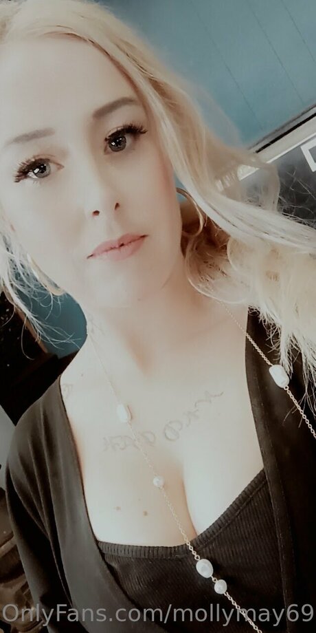 Mollymay6969 porn star images