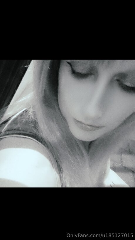 U185127015 pornstar nudes images