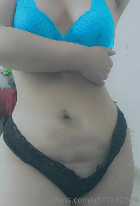 U307262309 hot star picture