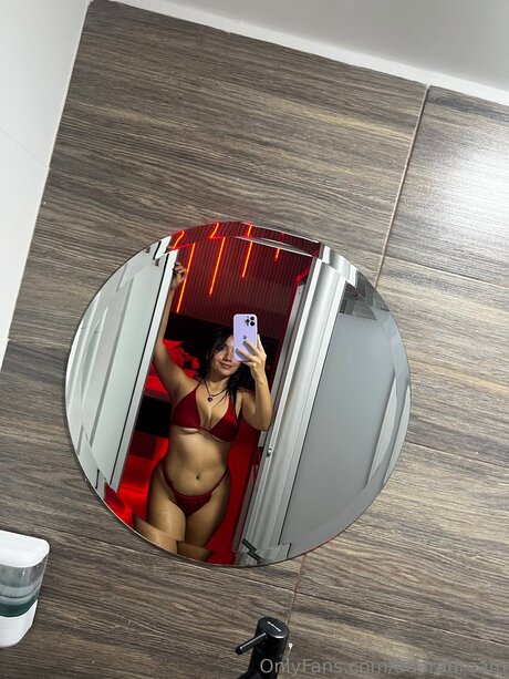 Adaradream star sex pics