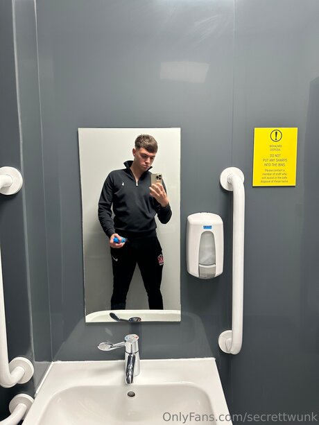 Secrettwunk star naked images