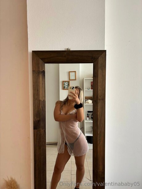 Valentinababy05 model top pictures