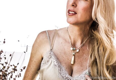 Jenelleaubade pornographic model pics