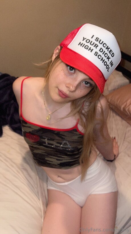 Ts Everly pretty model photo