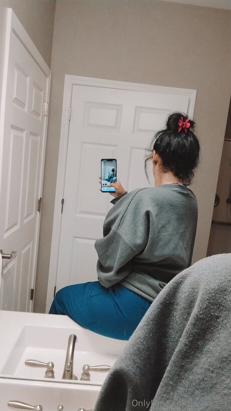 teen footjob onlyfans free sexy pic