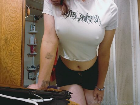 Sleepylilkitty model erotic pictures