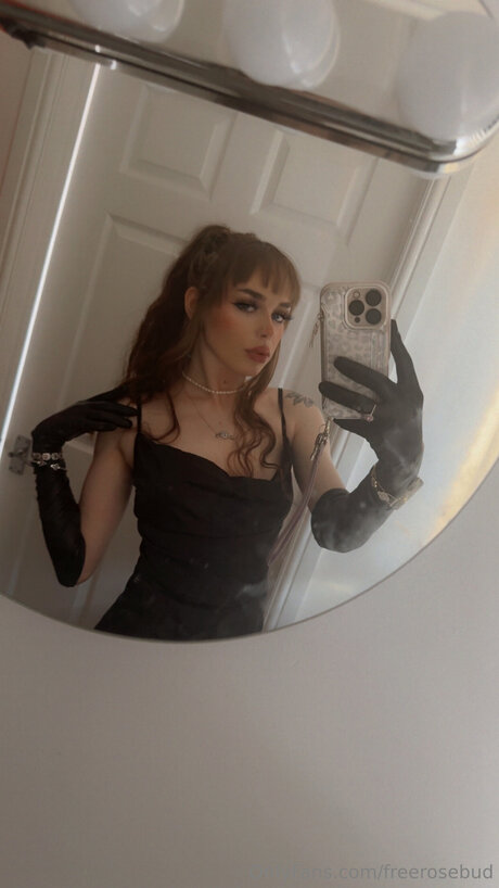 Freerosebud hot actress img