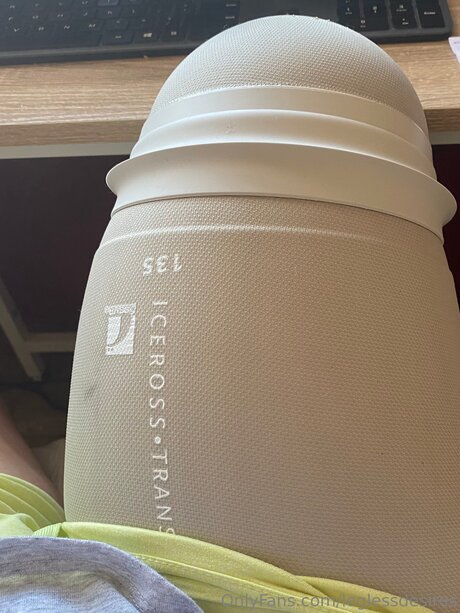 Leglessdesires perfect model image