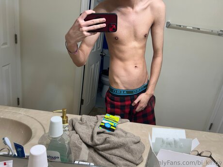 Bi Kingy art actress galleries