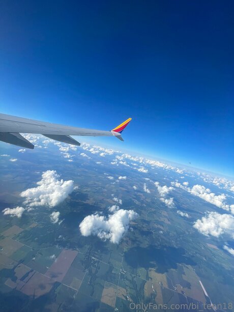 Bi Kingy model sexy photo