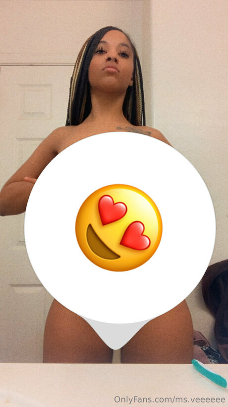 Ms Veeeeee star sexy photos