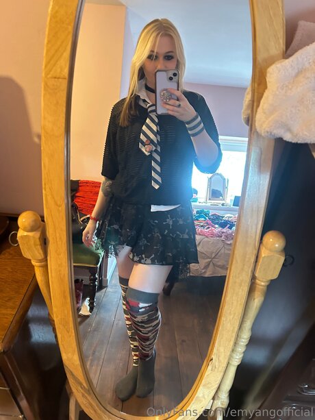 Emyangofficial nice pornstar gallery