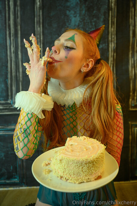 Chillxcherry model xxx photo