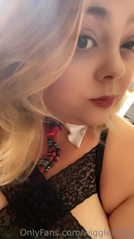 Wigglesfree hd model pic