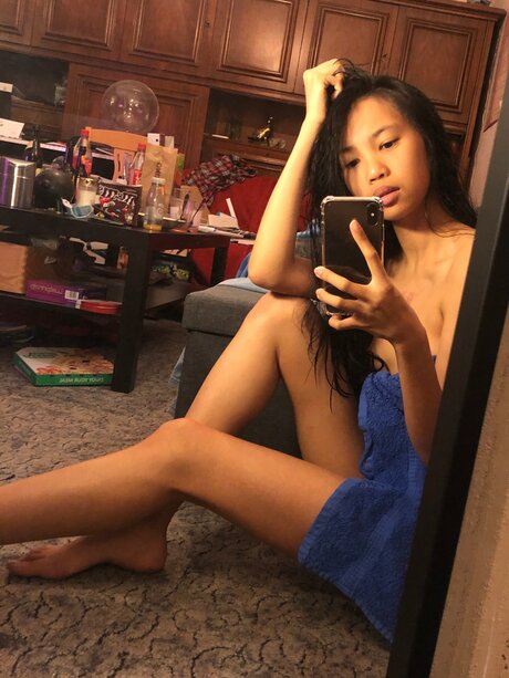 Only Joy model hot picture