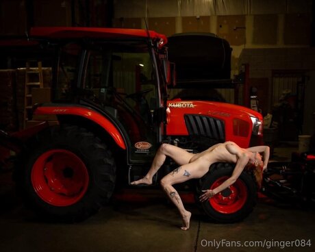 Ginger084 model nude gallery