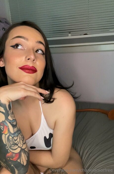 Chanelamorfree art model images