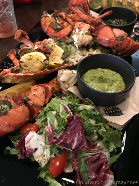 Crazynees beautiful actress photos