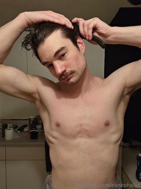 Zanephallic model naked images