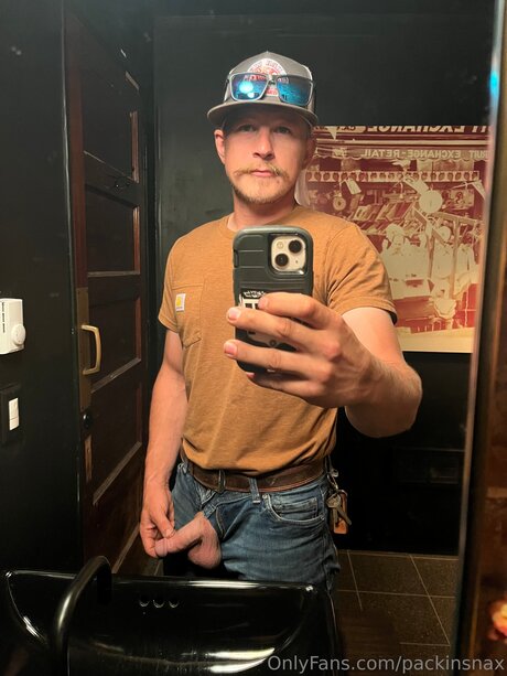 Packinsnax porn model img