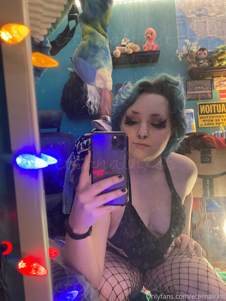 Eternalrxst star photos