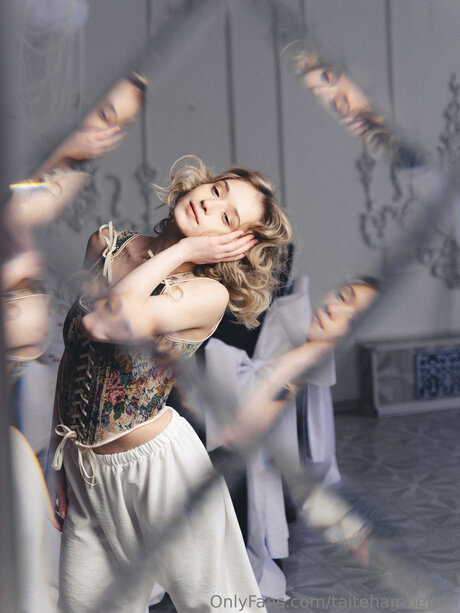 Taitehambelton exclusive pornstar gallery