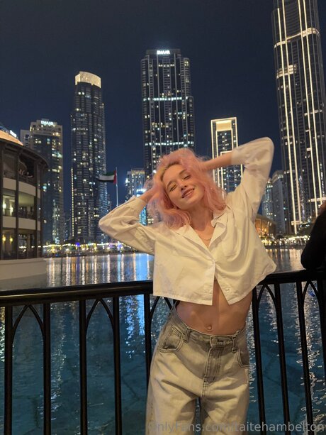 Taitehambelton model perfect pictures