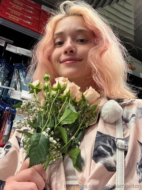 Taitehambelton sexy pornstar image