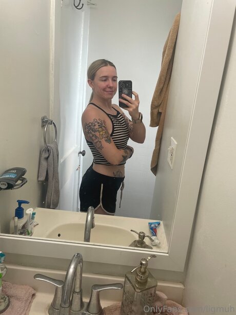 Ligmuh pornstar adult image