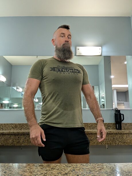 Pupbuster pornographic model picture